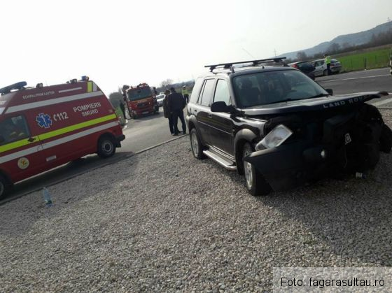 BRAȘOV. Accident între trei autoturisme, pe DN 1 (FOTO) 1 accident vistea 2_250006.jpg