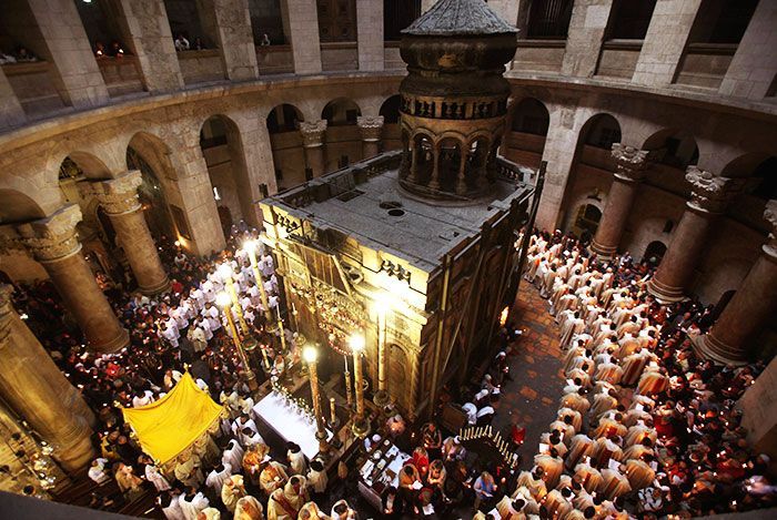 BRAŞOVENII vor primi din nou Lumina Sfântă de la Ierusalim 1 biserica-sfantului-mormant-israel.jpg