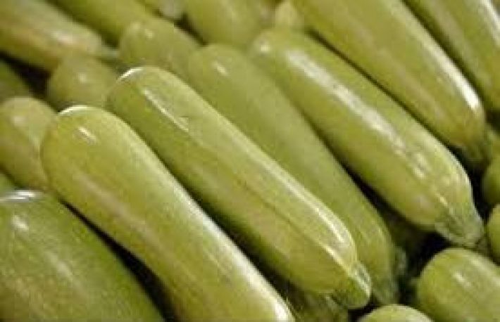 Reziduuri de pesticide peste limita admisă, descoperite la dovlecei aduşi din Turcia. Aproape 20 de tone de legume au fost incinerate 1 dovlecei.jpg