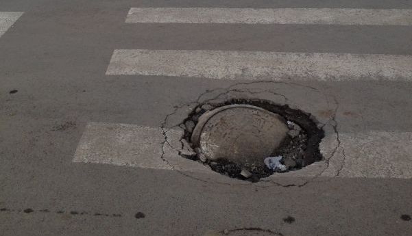 BRAŞOV. Începe campania de „plombare” a gropilor din asfalt! 1 img-4741_3.jpg