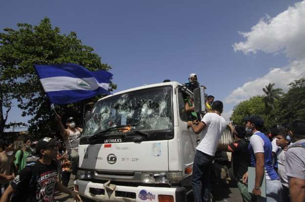 Cel puţin 24 de morţi în urma protestelor din Nicaragua 1 proteste_8.jpg