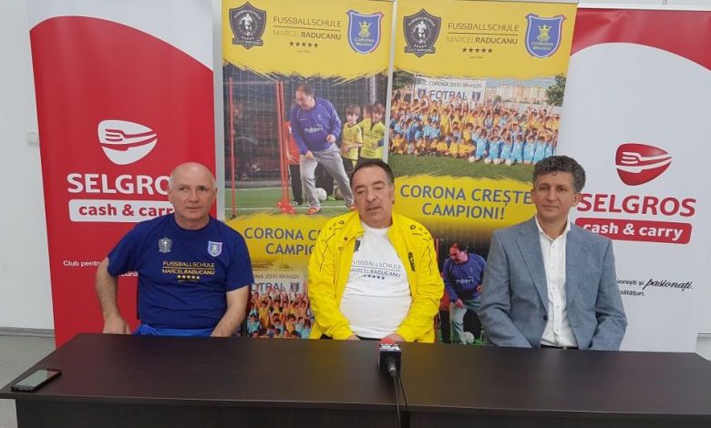 BRAȘOV. Marcel Răducanu: „Când jucam la Steaua și veneam aici, erau meciuri adevărate. E păcat că un oraș minunat cum este Brașovul nu are o echipă în prima ligă” 1 raducanu_4.jpg