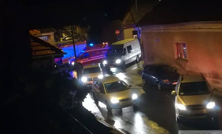 BRAȘOV. ULTIMA ORĂ. Victimă încarcerată, în urma unui accident pe strada De Mijloc (FOTO) 1 accidentdemijloc.jpg