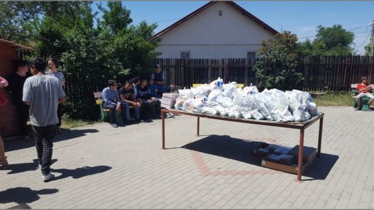 BRAȘOV. Acțiunea umanitară „Azi, noi ajutăm copiii să zâmbească!” a fost o mare reușită (GALERIE FOTO) 1 actiune_centre plasament_2018 (1)_252250.jpg