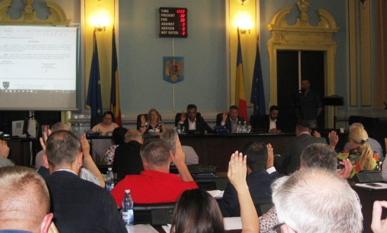 BRAȘOV. Dispute politice în CJ pentru tarifele de apă-canal 1 cjsedintaplen14.jpg