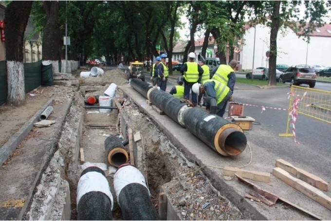 BRAȘOV. Fără apă caldă în Florilor 1 conductatermo.jpg