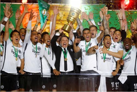 Eintracht Frankfurt a cucerit Cupa Gemaniei 1 cupa_14.jpg