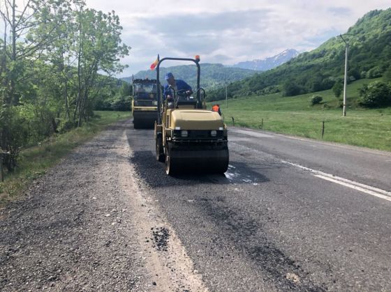 BRAȘOV. Peste 50% dintre gropile de pe drumurile naționale au fost astupate 1 drum reparatii_251261.jpg