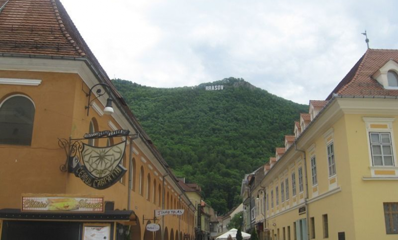 BRAȘOV. Polițiștii locali au recuperat bagajul uitat de un francez în centrul orașului 1 hirscher_7.jpg