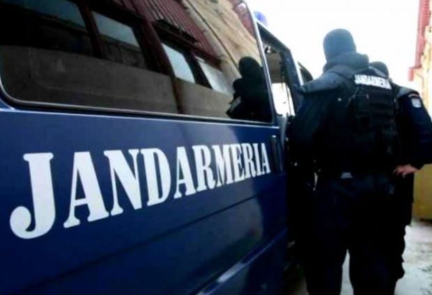 BRAȘOV. Jandarm lovit în sediul Poliției Săcele 1 jandarmi_3.jpg