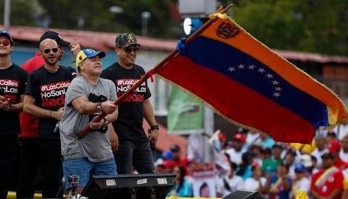 „Soldatul” Maradona, AGENT ELECTORAL!!! 1 maradona_7.jpg