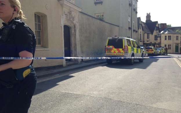 Incident armat în Marea Britanie 1 oxford.jpg