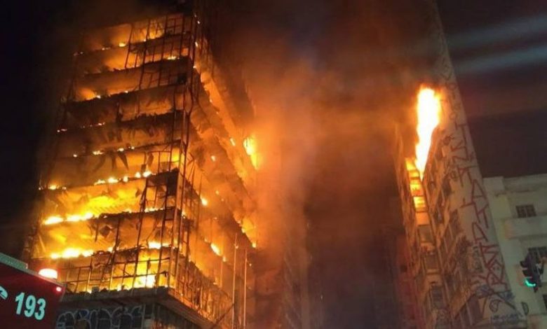 Incendiu devastator într-un zgârie-nori 1 sao.jpg