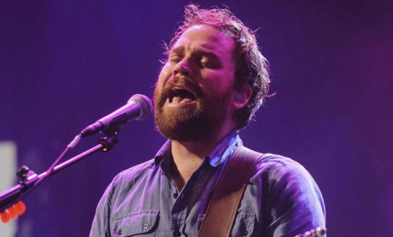Solistul trupei Frightened Rabbit a murit 1 scott_3.jpg