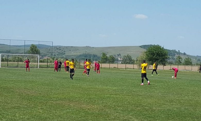 BRAȘOV. LIGA 4. AS „SR” și-a mărit avansul față de echipa de pe locul secund. Rezultatele etapei 1 srbrasov_2.jpg