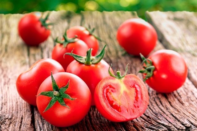 Ministerul Agriculturii dă asigurări că roşiile din Programul „Tomata” ajunse pe piaţă sunt sigure pentru consum 1 tomate3.jpg