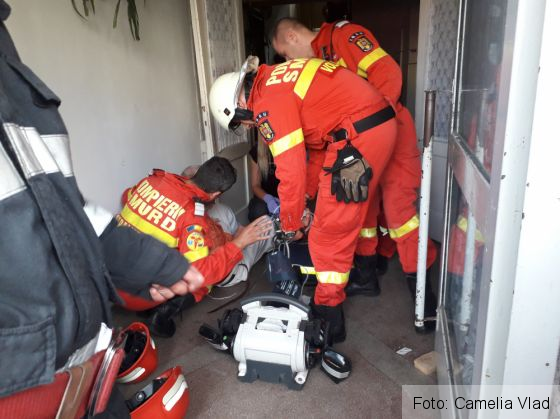 BRAȘOV. La un pas să moară asfixiat din cauza unei oale uitate pe foc 1 20180618_185317_253027.jpg