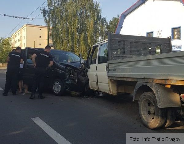 BRAȘOV. Minor rănit într-un accident produs pe strada 13 Decembrie (FOTO) 1 accidentrulmentul.jpg