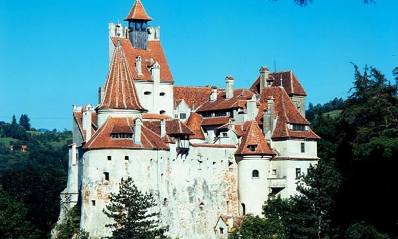 BRAȘOV. Castelul Bran îşi serbează astăzi ziua împreună cu cei mici 1 castelul-bran_2.jpg