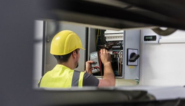 BRAŞOV. Producătorii casnici de energie electrică, scutiți de impozit 1 consumatori.jpg