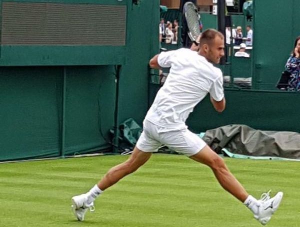 Lui Copil îi MERGE BINE pe iarbă!!! 1 copil_20.jpg