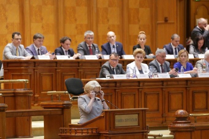 UPDATE. Guvernul Dăncilă în faţa primei moţiuni de cenzură 1 dancila-cameradeputatilor.jpg