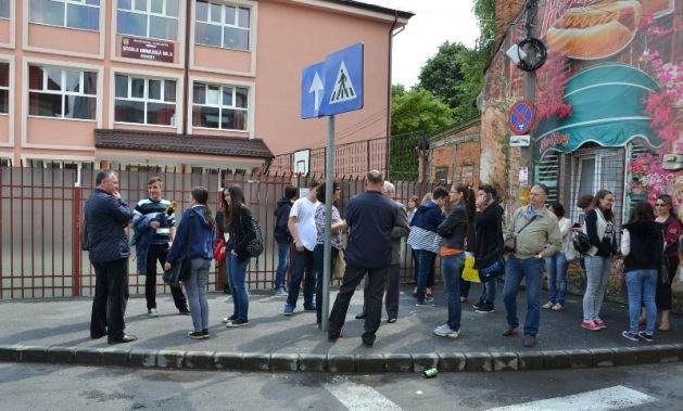 Simularea Evaluării Naţionale cu două premiere. Ce subiecte au avut de rezolvat elevii 1 evaluarenationalaclasa8iun17-187202.jpg