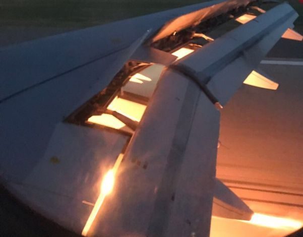 CUPA MONDIALĂ 2018. PANICĂ - Avionul a luat foc!!! 1 foc_4.jpg