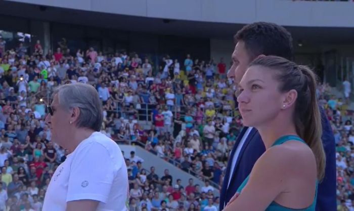 Simona Halep a prezentat trofeul de la Roland Garros pe „Arena Națională” în fața a 20.000 de oameni. Gabriela Firea, huiduită copios 1 halep1_252714.jpg