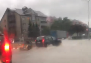 Update. BRAŞOV. O biserică din Codlea şi sediul Judecătoriei Zărneşti, printre clădirile afectate de inundaţiile de aseară 7 inundatii_252878.png