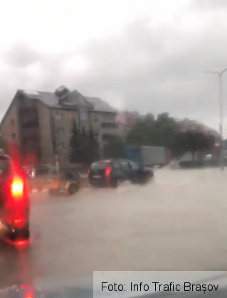 Update. BRAŞOV. O biserică din Codlea şi sediul Judecătoriei Zărneşti, printre clădirile afectate de inundaţiile de aseară 1 inundatii_252878.png