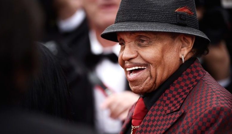Tatăl lui Michael Jackson a murit 1 joejackson.jpg