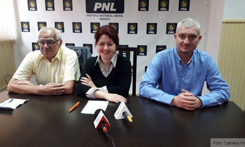 BRAŞOV. Copiii de şcoală primară din judeţ vor fi consultaţi „la clasă” de medici voluntari 1 kadas_2.jpg