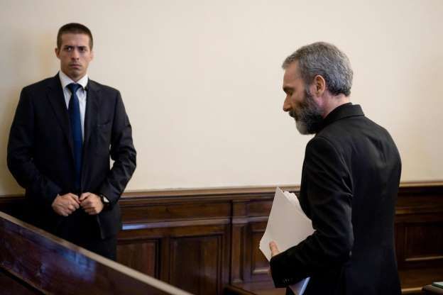 Preot condamnat la închisoare pentru deţinere de materiale pornografice cu minori 1 mateo.jpg