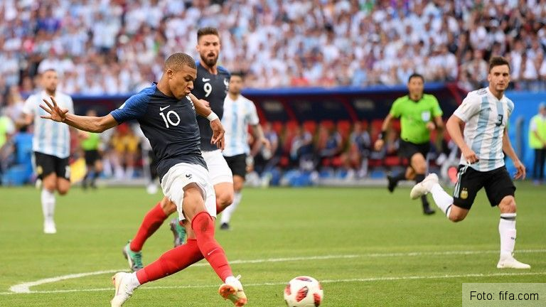 CUPA MONDIALĂ 2018. Argentina a retrăit coșmarul din 1994. Atunci a fost România cu Ilie Dumitrescu în zi de grație, acum a fost strivită de Franța, cu Kylian Mbappe fabulos 1 mbappe_4.jpg