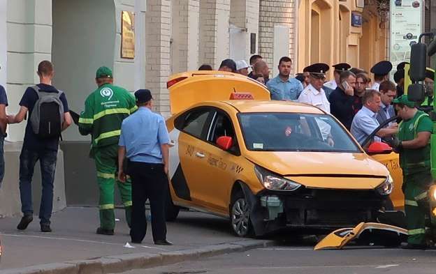 Update. Bărbatul care a intrat cu maşina în pietoni la Moscova era obosit 1 moscova_7.jpg