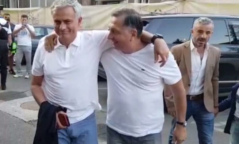 Mourinho, VIZITĂ în România!!! Ce declarații!!!... 1 mourinho_10.jpg
