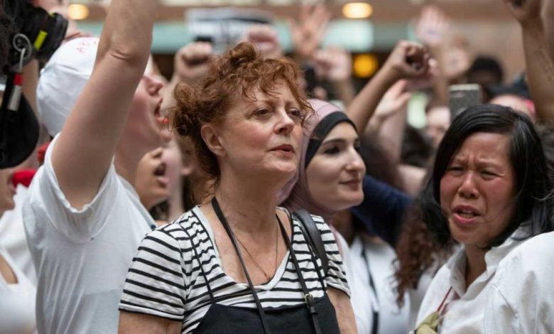 Susan Sarandon, arestată câteva ore pentru proteste 1 susan.jpg