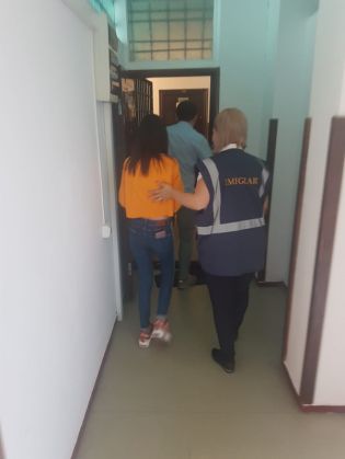 BRAŞOV. Tânără din Republica Moldova, îndepărtată sub escortă din România, după o căsătorie de convenienţă 1 IMG-20180712-WA0005_254084.jpg
