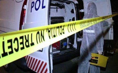 Un autocar, un microbuz şi o autoutilitară s-au ciocnit pe DN79 1 accident_56.jpg