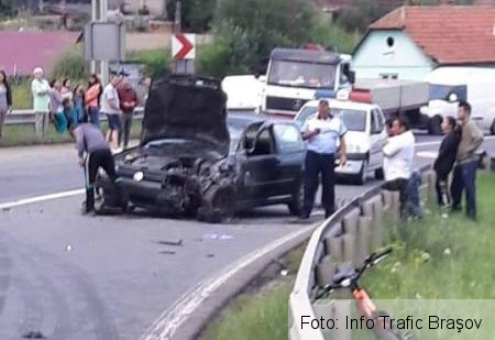 BRAȘOV. Accident pe DN 13, la Rotbav (FOTO) 1 accidentrotbav_3.jpg