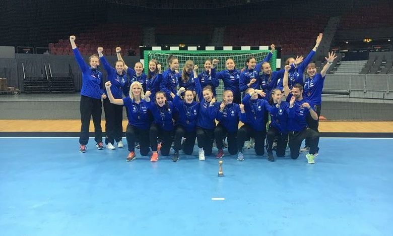 BRAȘOV. Naționala U16, „bronz” European Open. Georgiana Olaru (ACS Transilvania Brașov), cel mai bun pivot al competiției 1 cadete.jpg