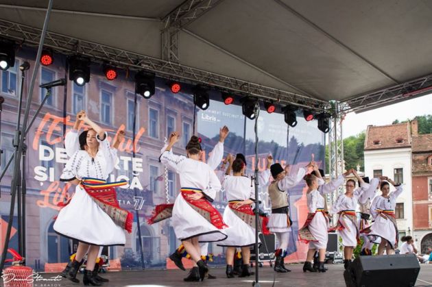 festival-folcloric_254192.jpg