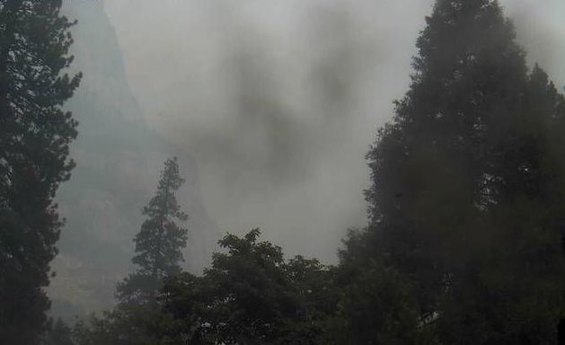 Incendiu devastator lângă parcul național Yosemite 1 incendiu_36.jpg