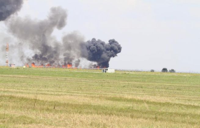 MIG prăbușit la un show aviatic! 4.000 de oameni evacuați; nu se știe dacă pilotul s-a salvat 1 migul_253897.jpg