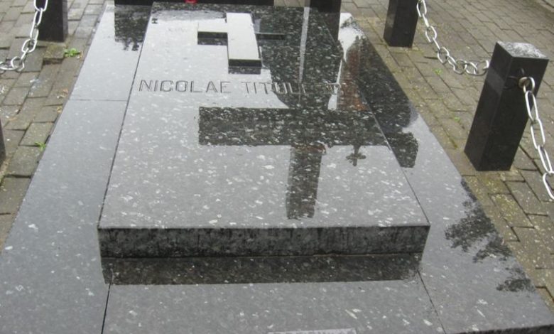 BRAȘOV. Nicolae Titulescu va fi comemorat astăzi 1 mormant-titulescu.jpg