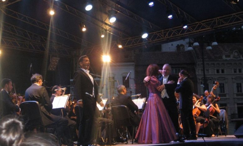 BRAȘOV. Opera Brașov vă invită la concert în Piața Sfatului 1 opera-piata.jpg