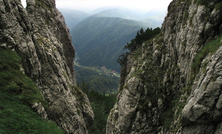 BRAȘOV. Adolescenți salvați de pe munte de jandarmi 1 piatra-craiului-2.jpg