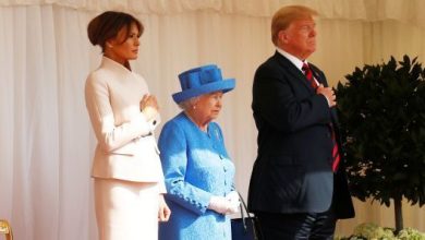 reginaelisabetasidonaldtrump.jpg