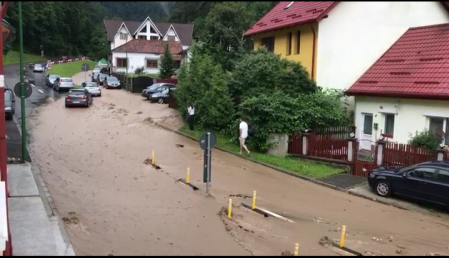 BRAȘOV. Pagube însemnate în urma inundațiilor din week-end, iar „coșmarul” continuă 1 screenshot-20180729-112805.png